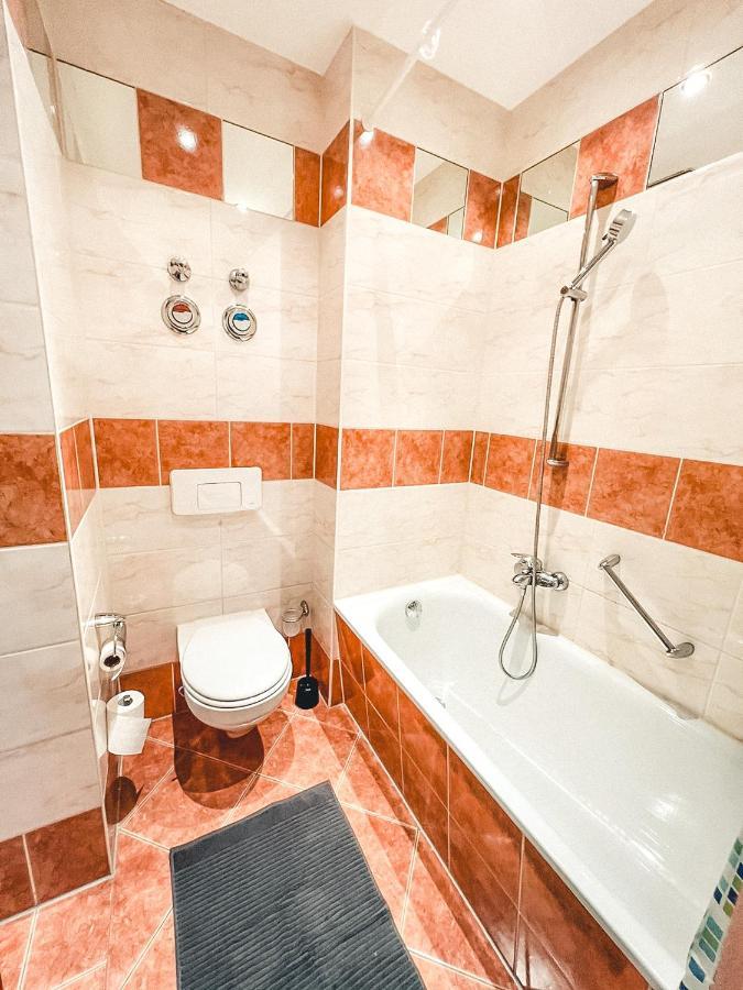 Zentrum, 2R, Balkon, Wifi, 4P, Modern, Ruhig 开姆尼茨 外观 照片